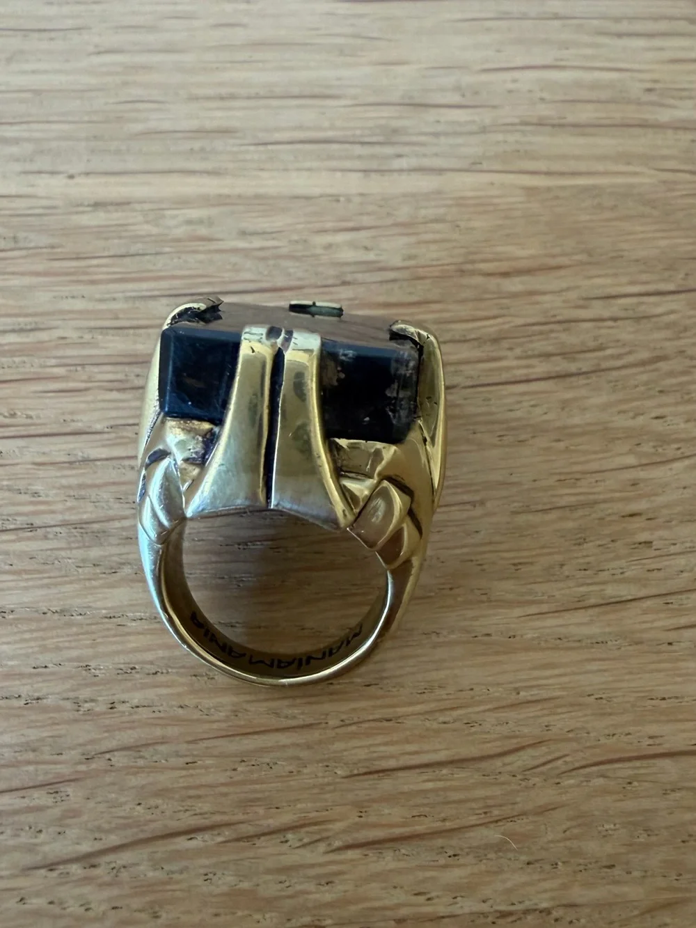 Manía manía brass Black Onyx Statement Ring